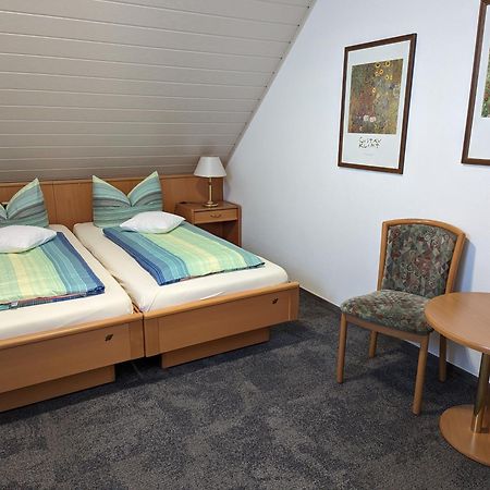 Zum Schwarzen Baeren Hotel Vohenstrauss Luaran gambar