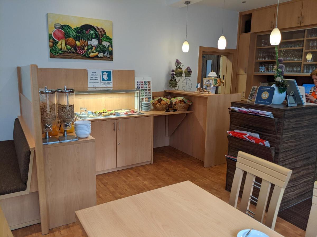 Zum Schwarzen Baeren Hotel Vohenstrauss Luaran gambar