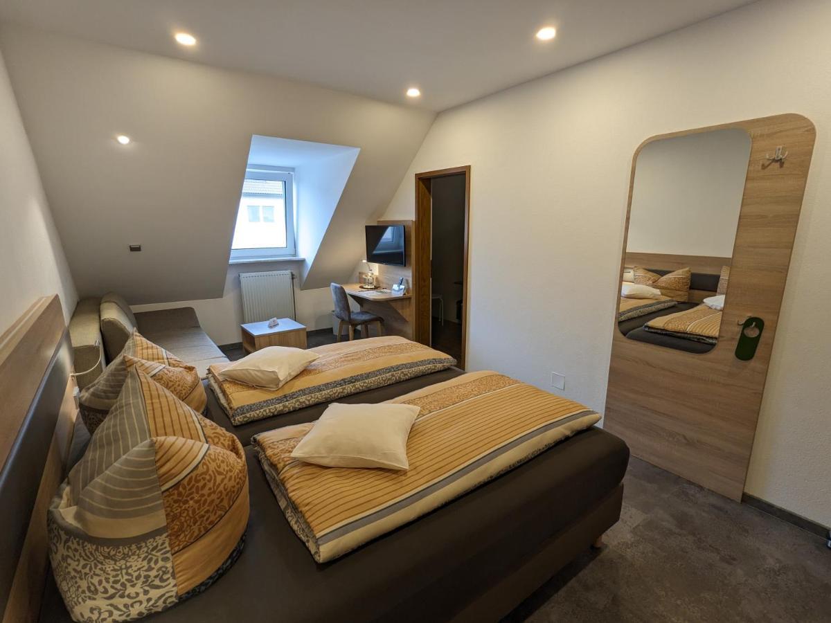 Zum Schwarzen Baeren Hotel Vohenstrauss Luaran gambar